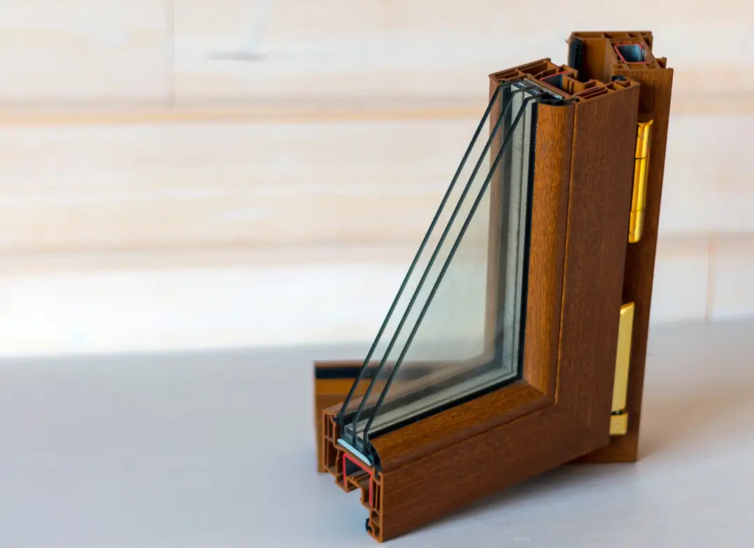 Installation de fenêtre en bois sur mesure Pons